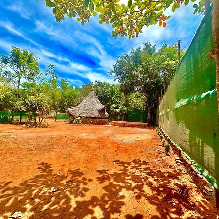 Lotus Garden Guest House Auroville Extérieur photo